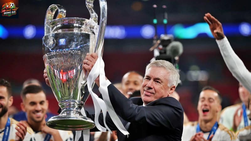 Ancelotti cũng là HLV nổi tiếng với triết lý bóng đá tổng lực