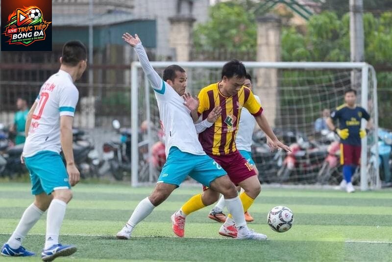 Cầu thủ cần duy trì thể lực suốt 60 phút thi đấu